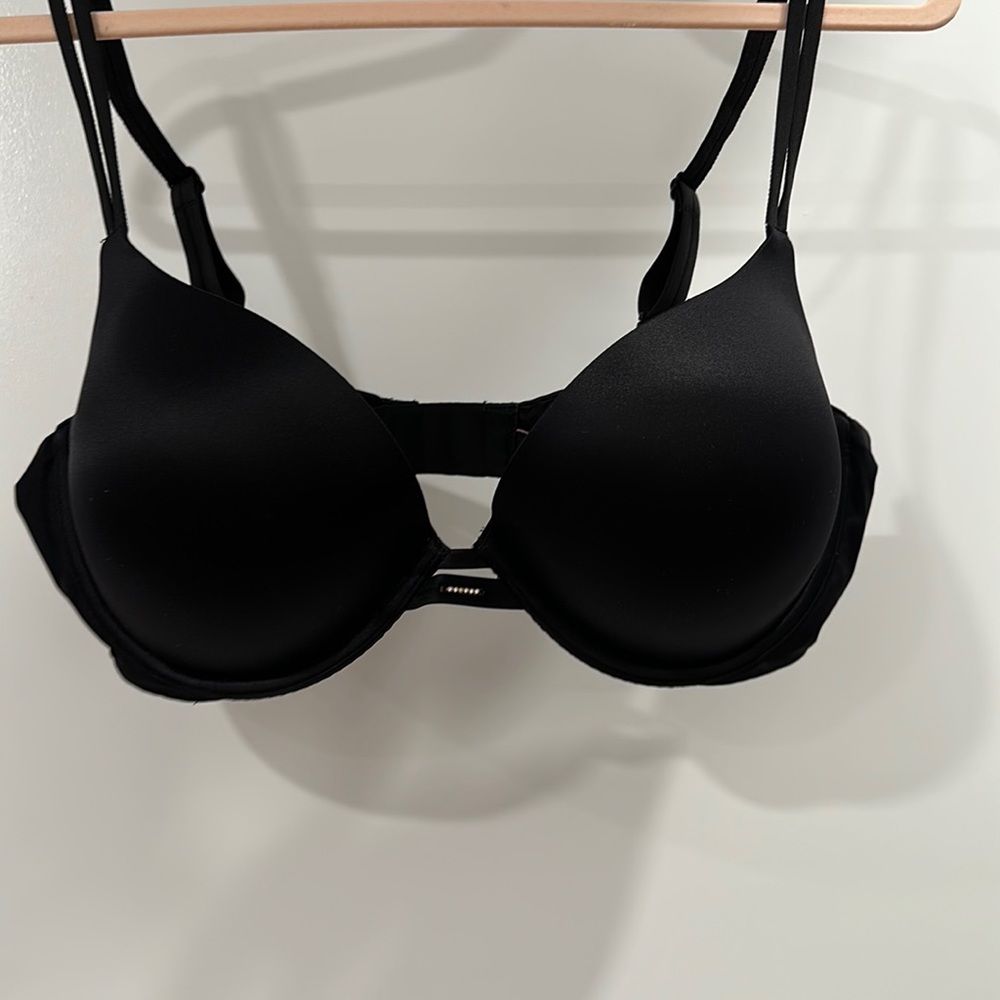 Victoria’s Secret Very Sexy Push Up Bra 38D Black